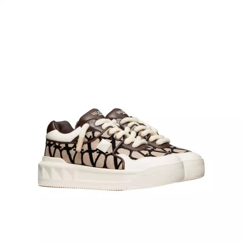 Valetineo Rockstud Untitled Sneaker