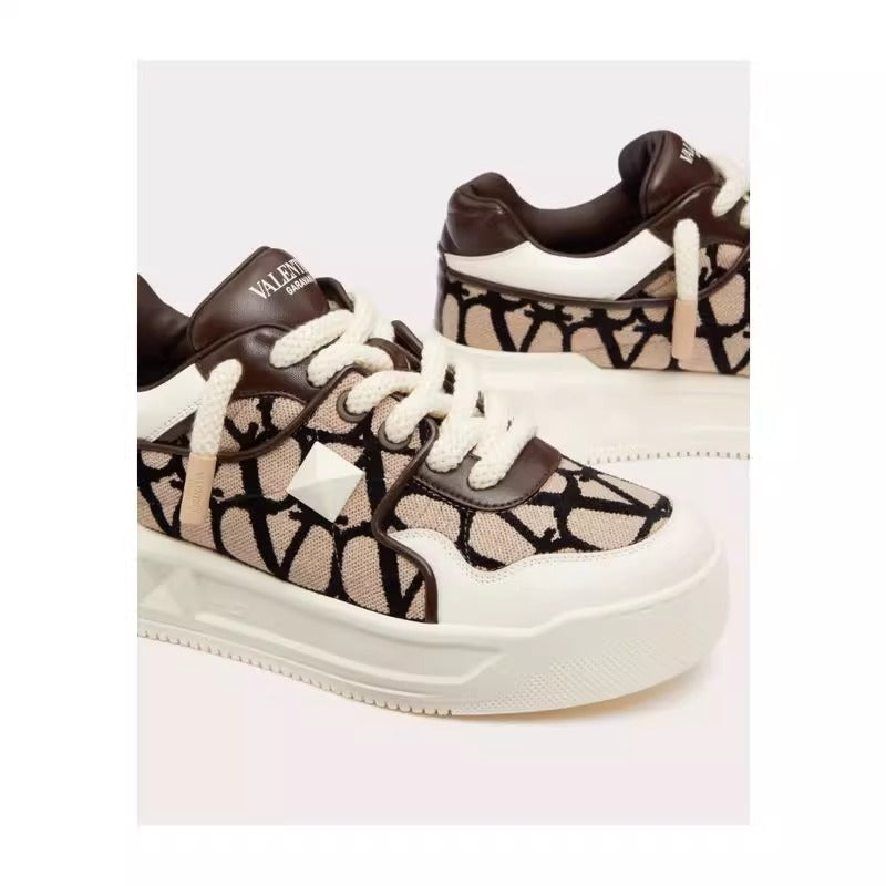 Valetineo Rockstud Untitled Sneaker