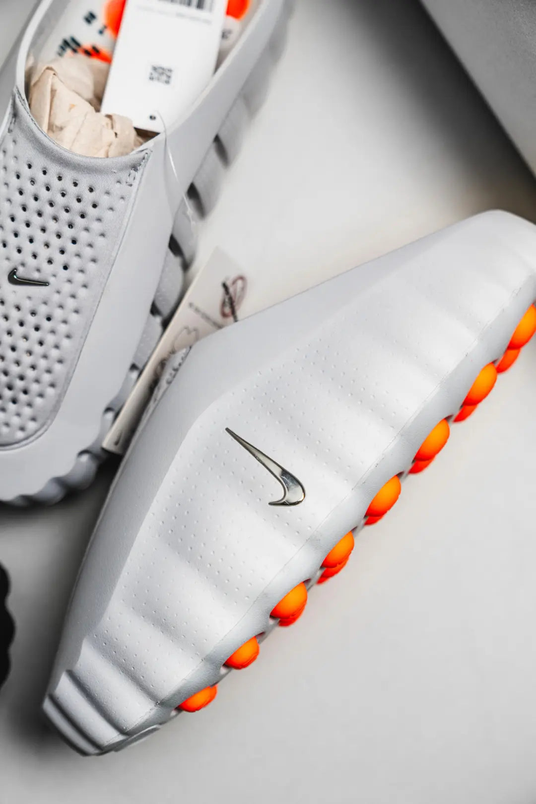 Nike Mind 001