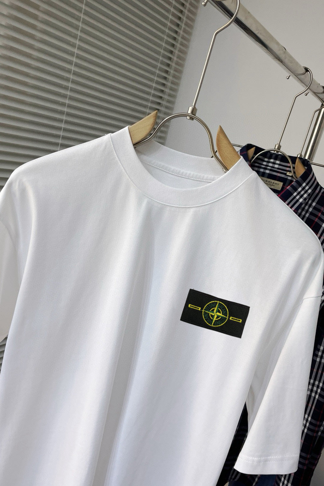 STONE ISLAND Black and White Short-Sleeved T-Shirt