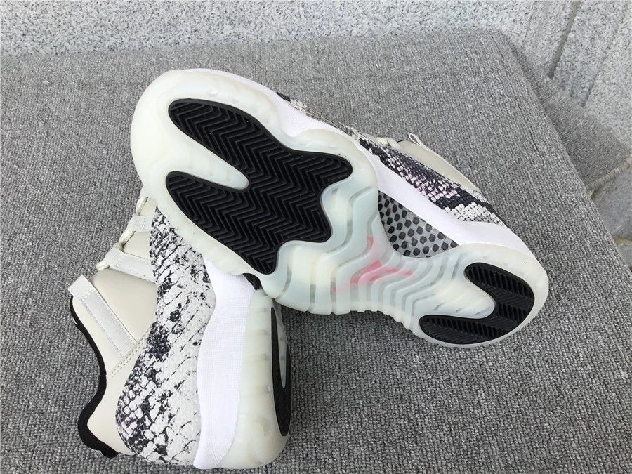 Air Jordan 11 Low