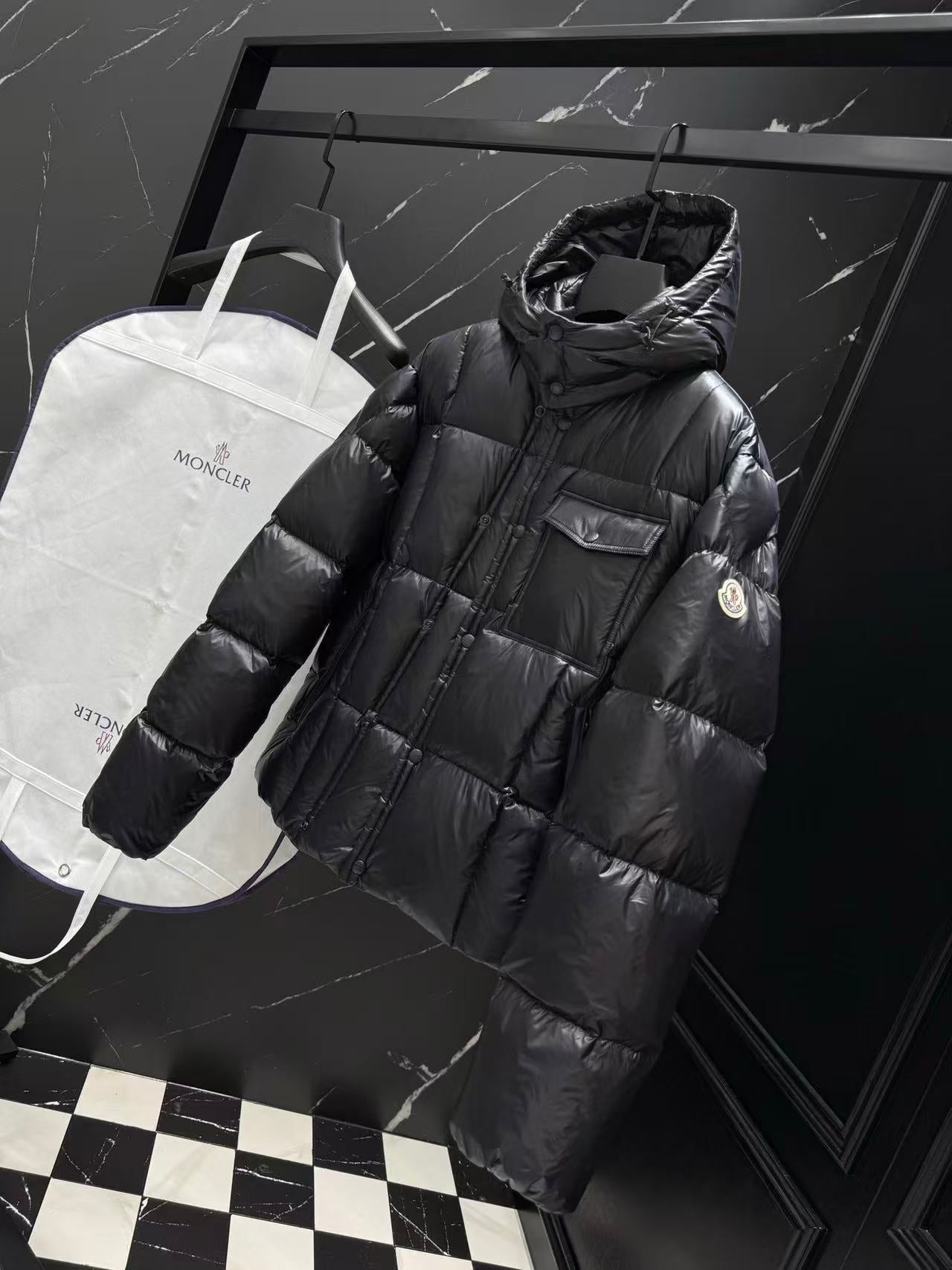 Moncler classic down jackets of high quality