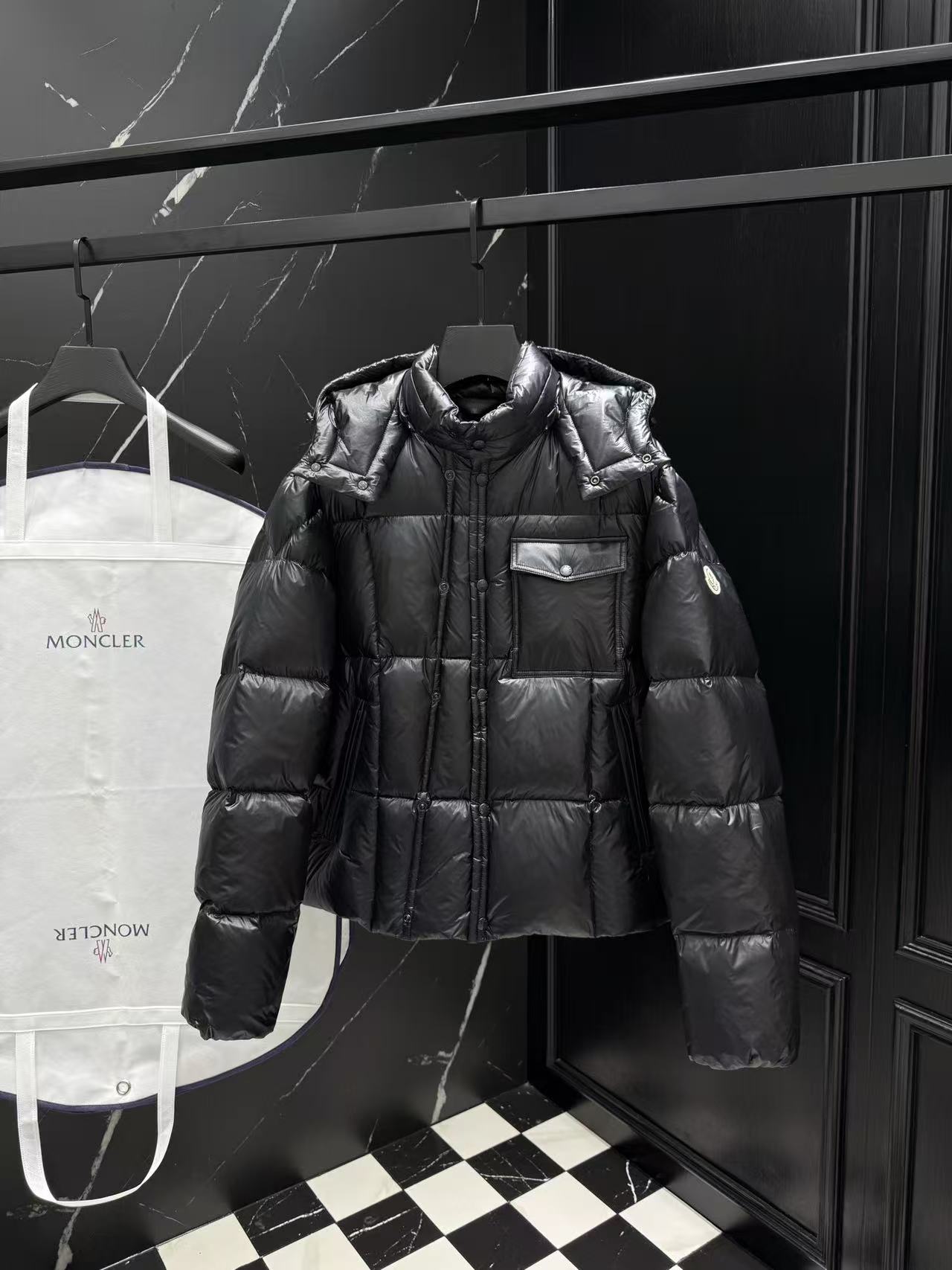 Moncler classic down jackets of high quality