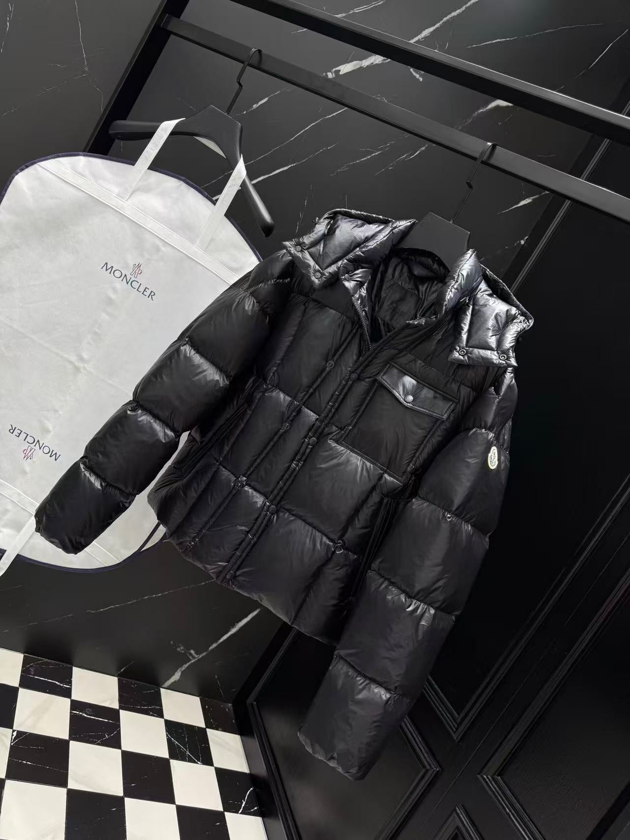 Moncler classic down jackets of high quality