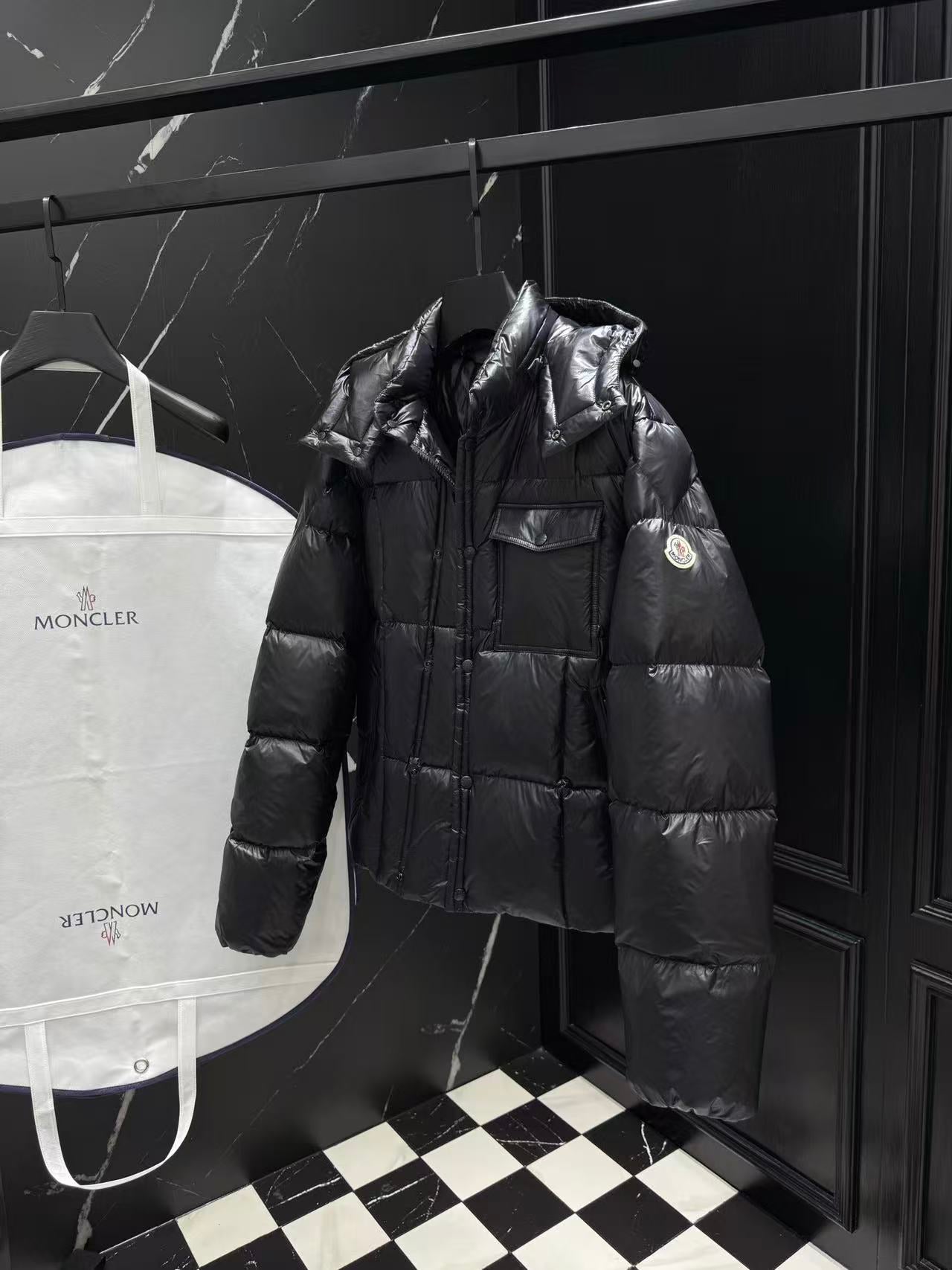 Moncler classic down jackets of high quality