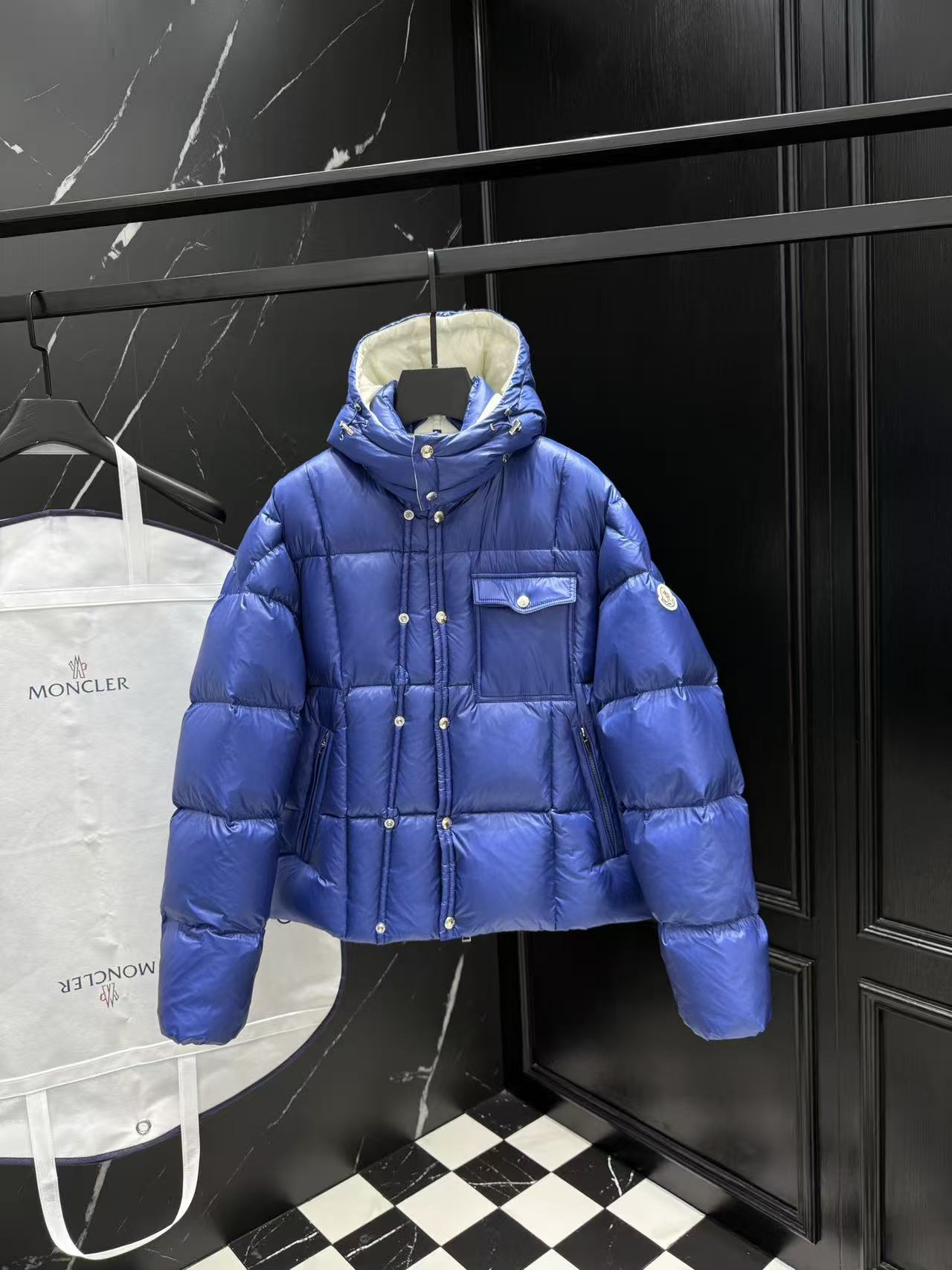 Moncler classic down jackets of high quality