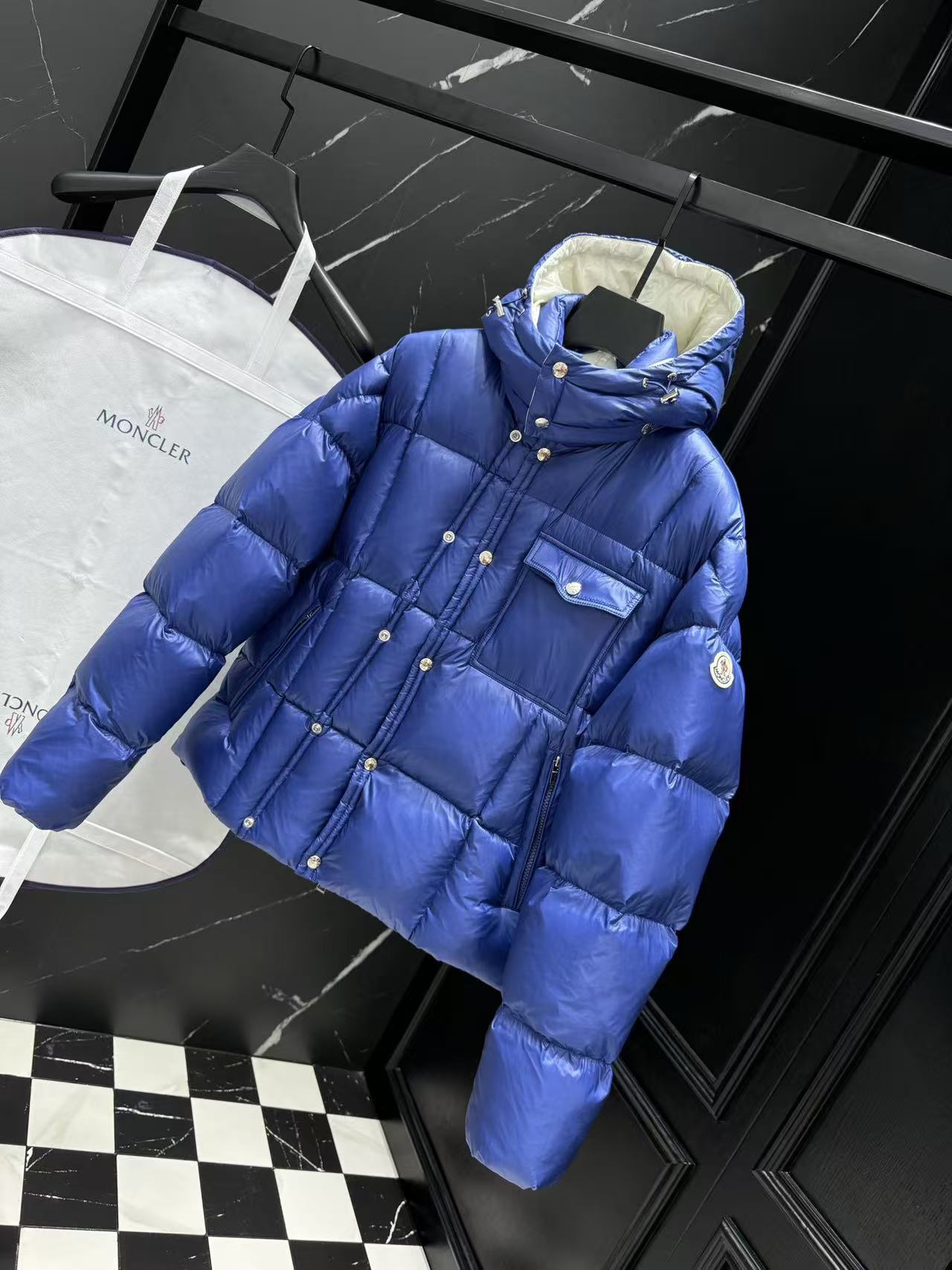 Moncler classic down jackets of high quality