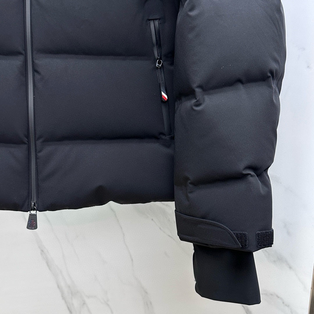 Moncler Grenoble laminated men's ski Down jacket