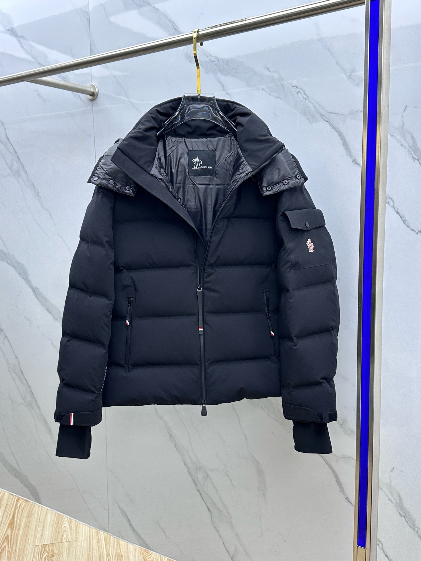 Moncler Grenoble laminated men's ski Down jacket