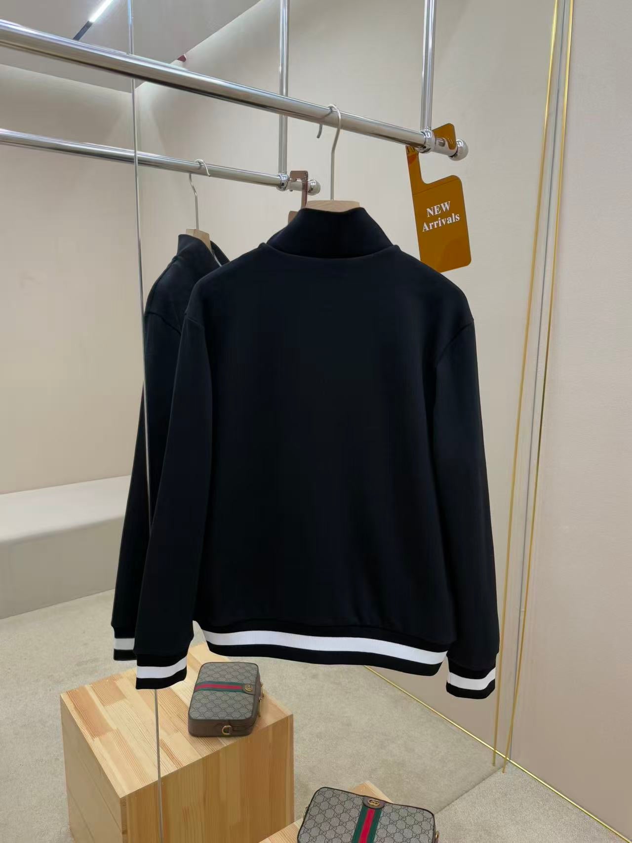 Gucci's new 2025 plain knit set