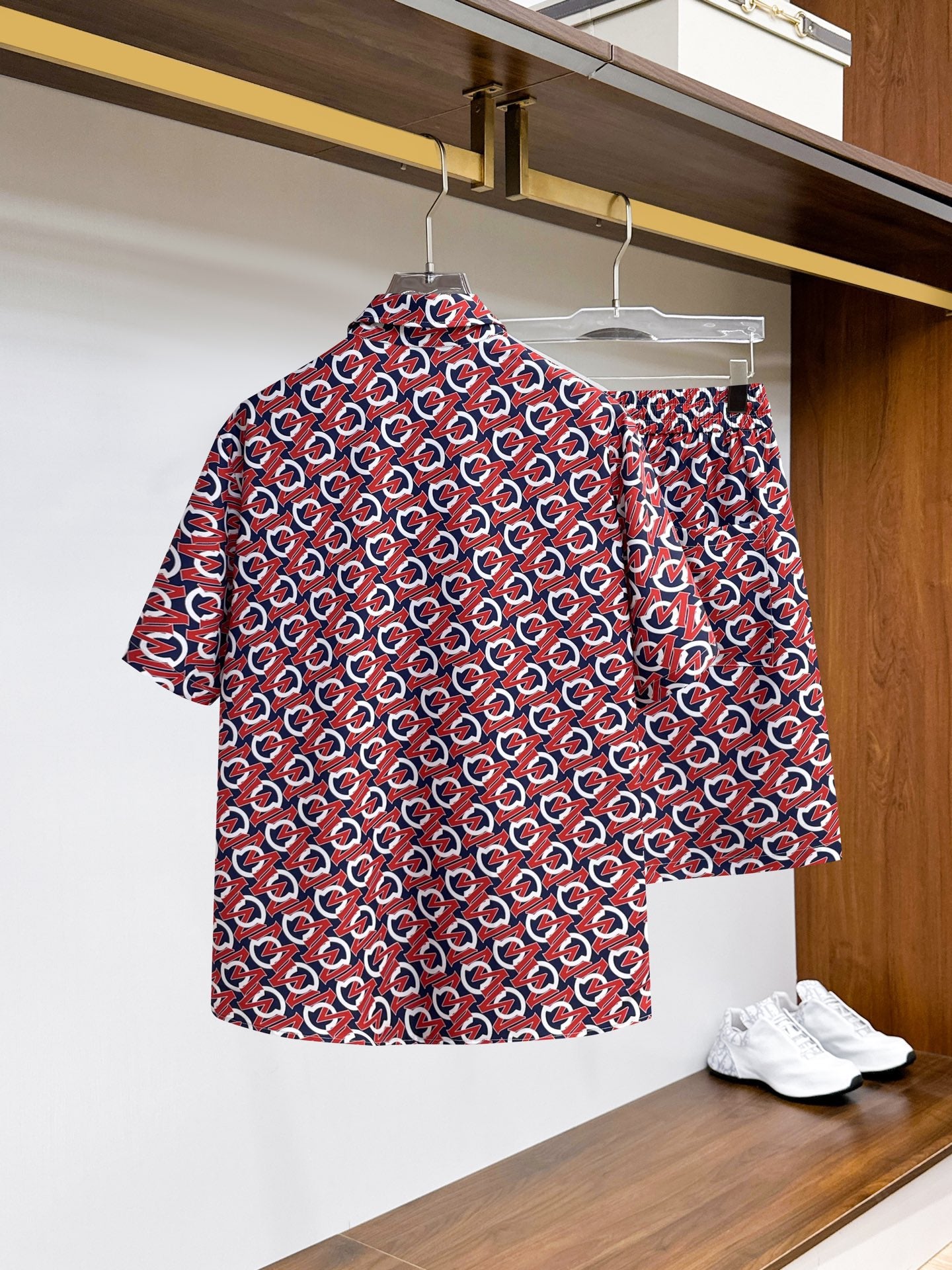Moncler's new shirt set T-shirt