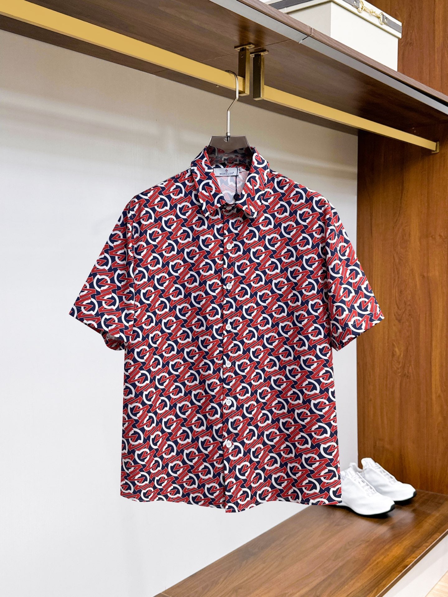 Moncler's new shirt set T-shirt