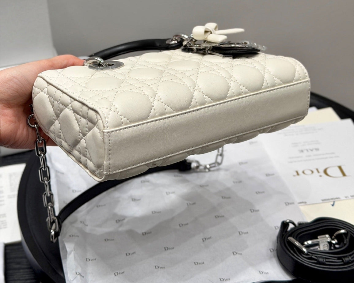 Dior Lady D-JOY sheepskin products , in white and pink colors Bags
