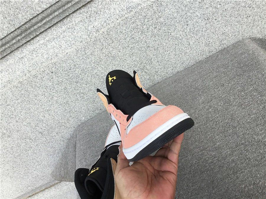 Air Jordan 1 Mid AJ1