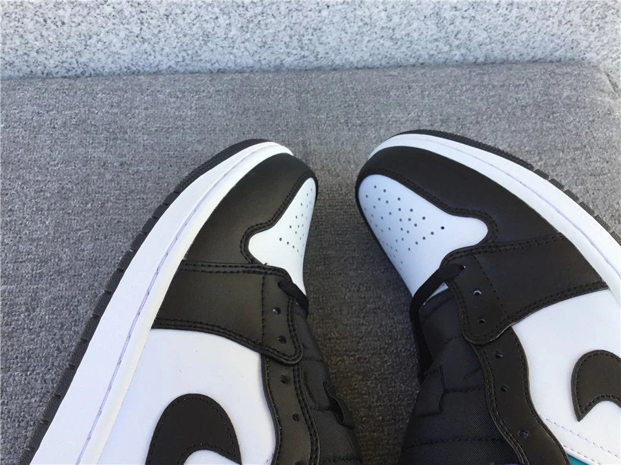 Air Jordan 1 Mid AJ1