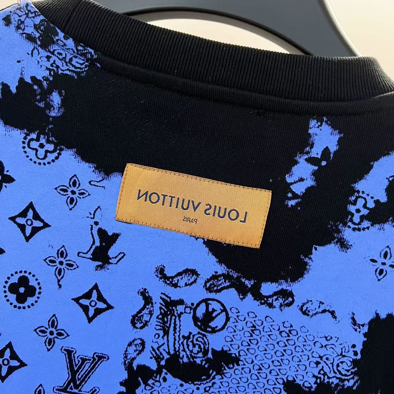 Louis Vuitton Printed sweatshirt