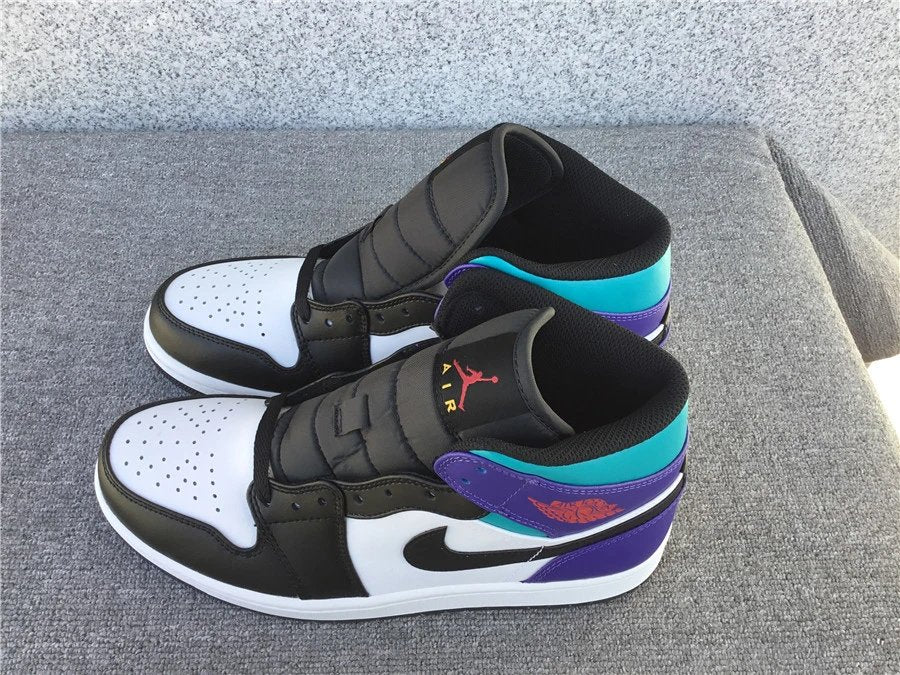 Air Jordan 1 Mid AJ1