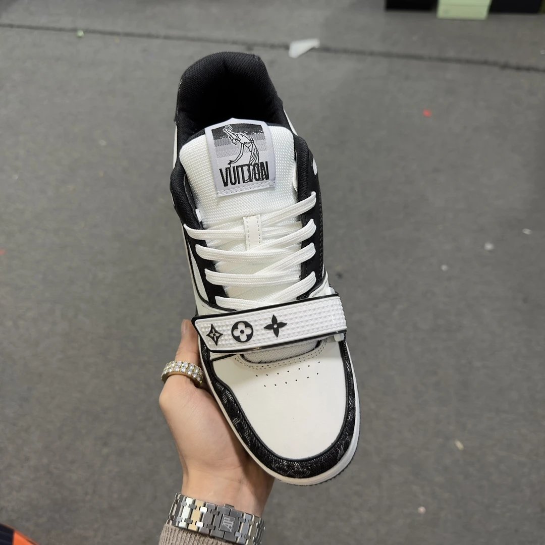LV Trainer Sneaker