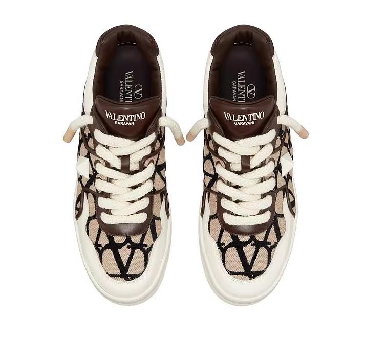 Valetineo Rockstud Untitled Sneaker