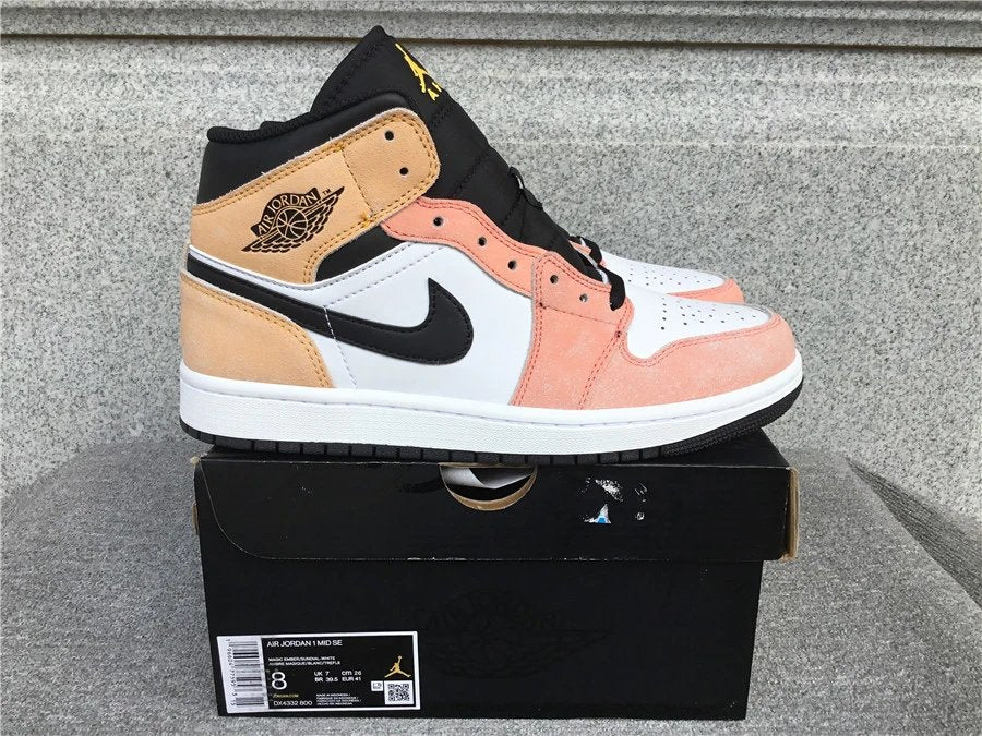 Air Jordan 1 Mid AJ1