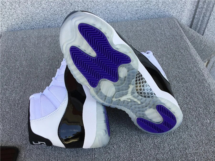 Air Jordan 11 Concord
