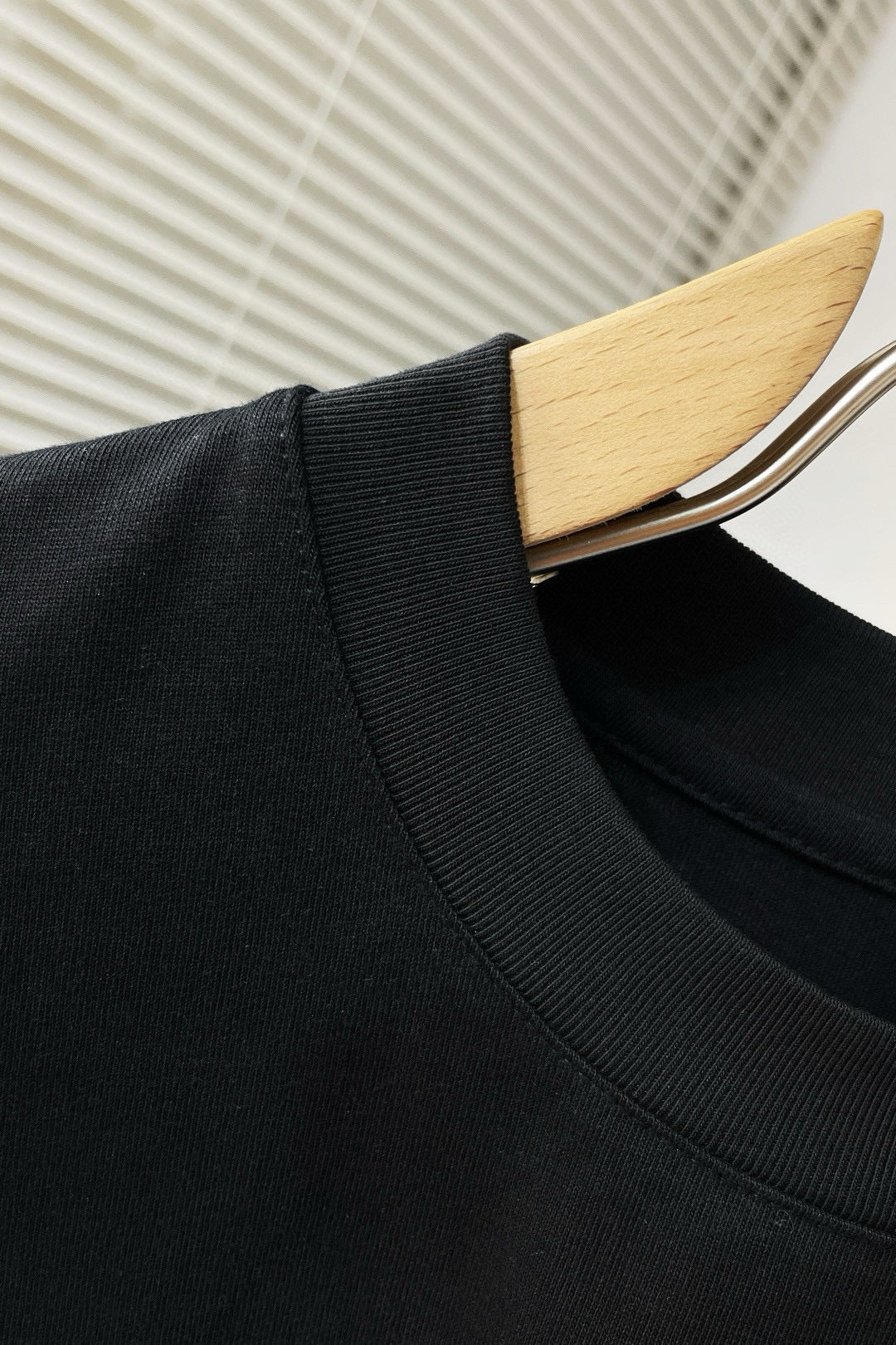 STONE ISLAND Black and White Short-Sleeved T-Shirt
