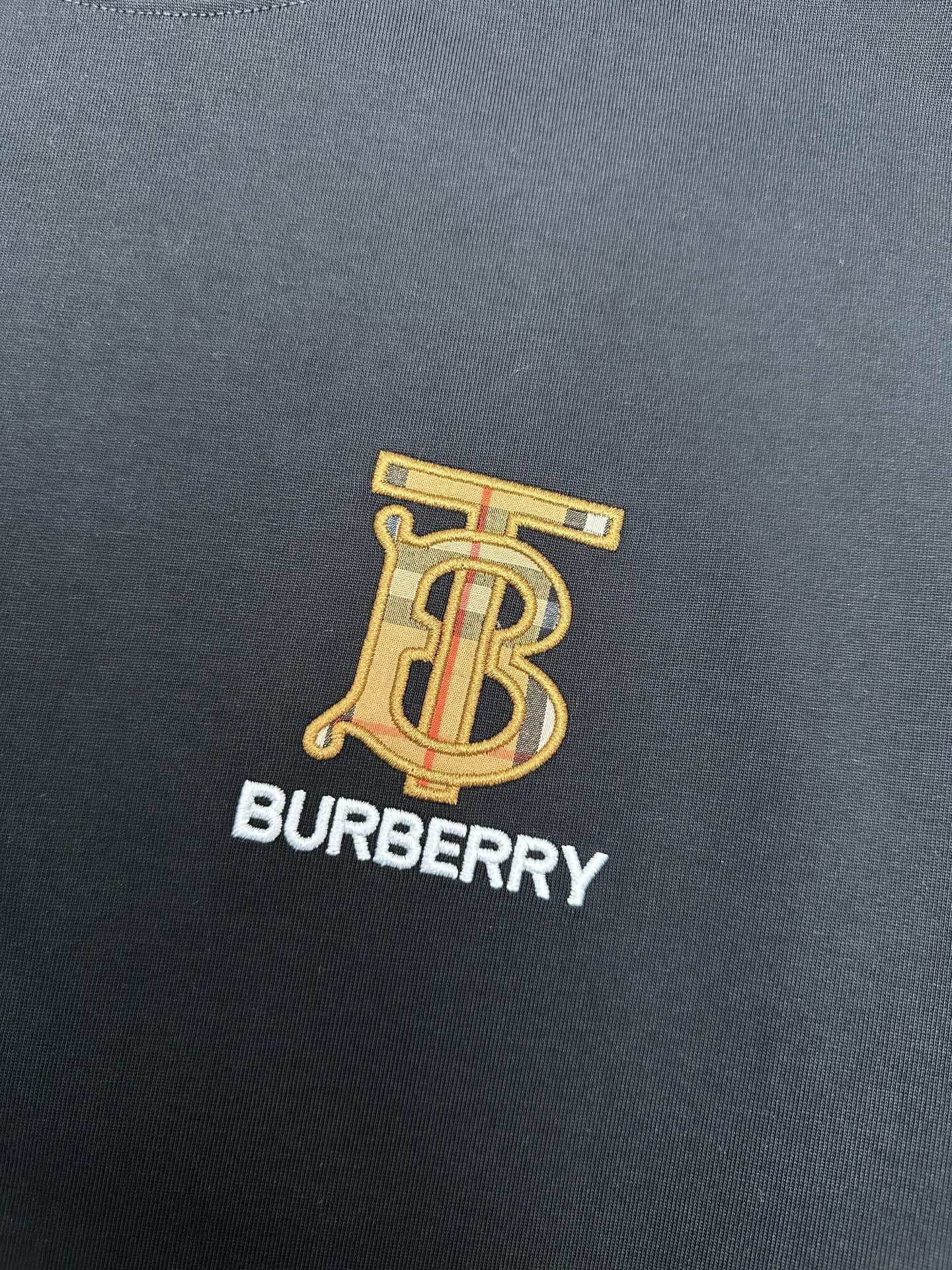 Burberry short-sleeved T-shirt