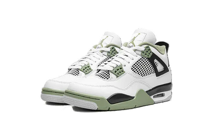 Air Jordan 4 Retro "Sea Foam"